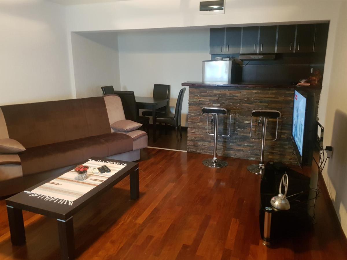Bujic Apartment Petrovac na moru Exterior foto